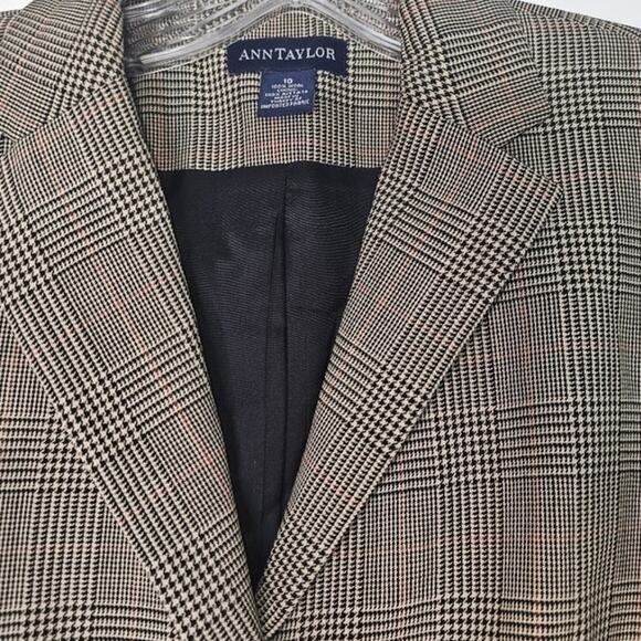 Ann Taylor Women's Plaid Blazer Jacket 3 button closure Wool Brown Size 10 - Picture 3 of 8